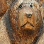 figura tallada en madera